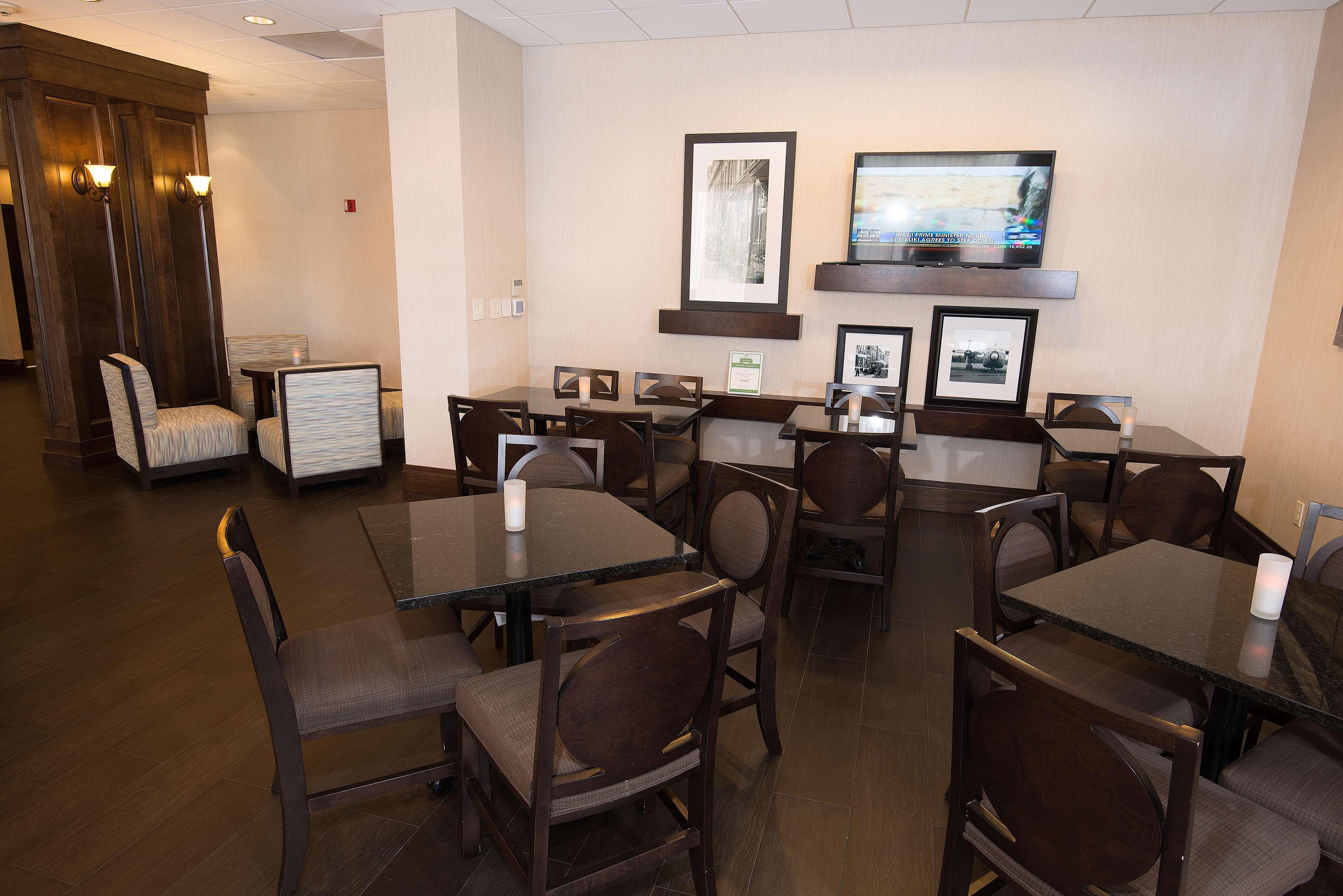 Hampton Inn Carlstadt At The Meadowlands Экстерьер фото