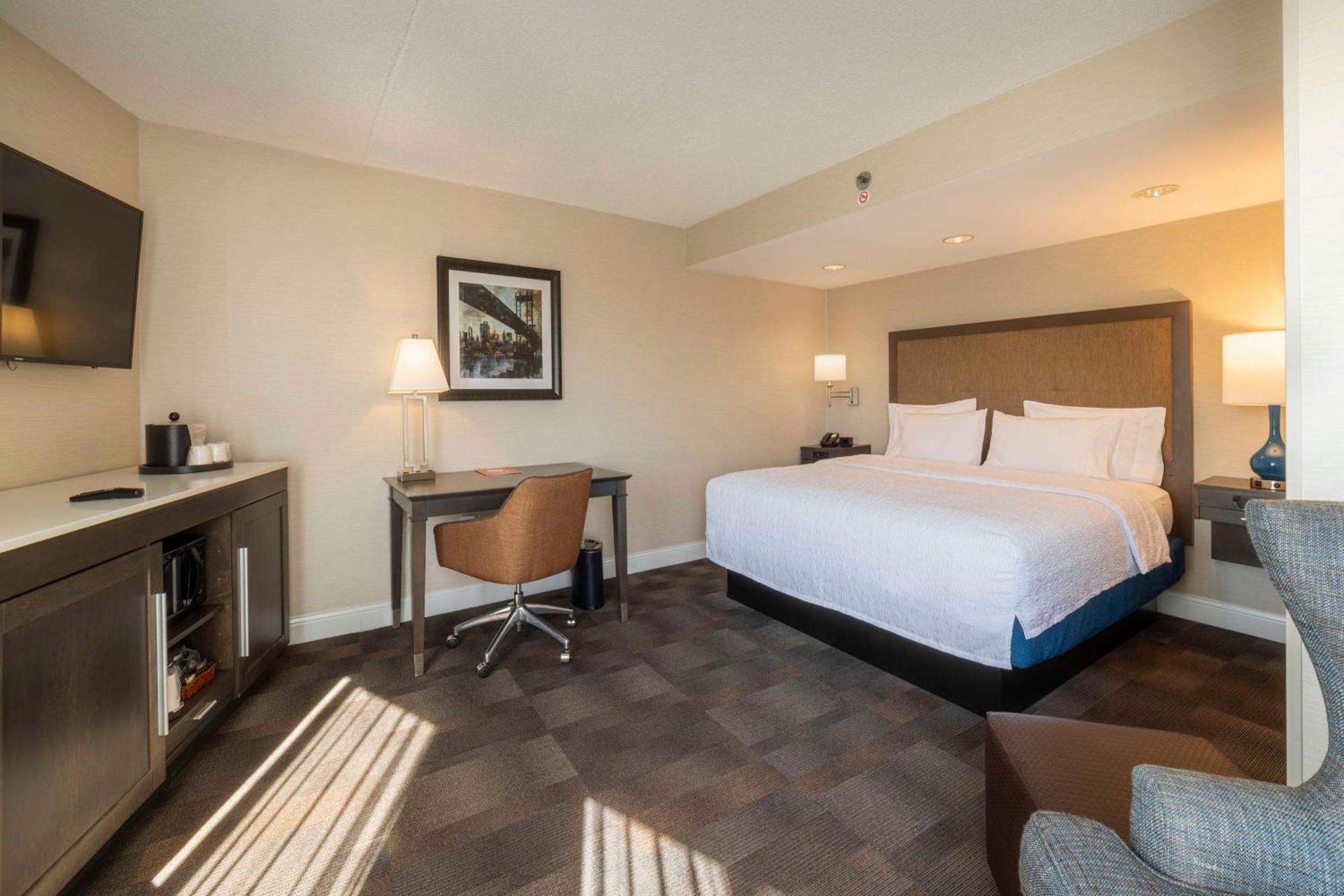Hampton Inn Carlstadt At The Meadowlands Экстерьер фото