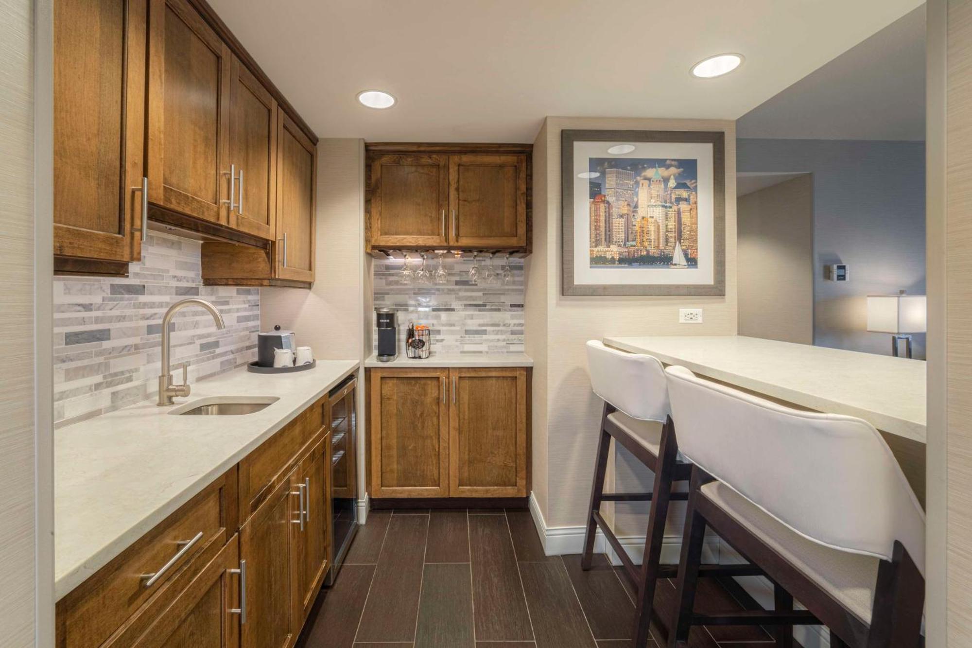 Hampton Inn Carlstadt At The Meadowlands Экстерьер фото