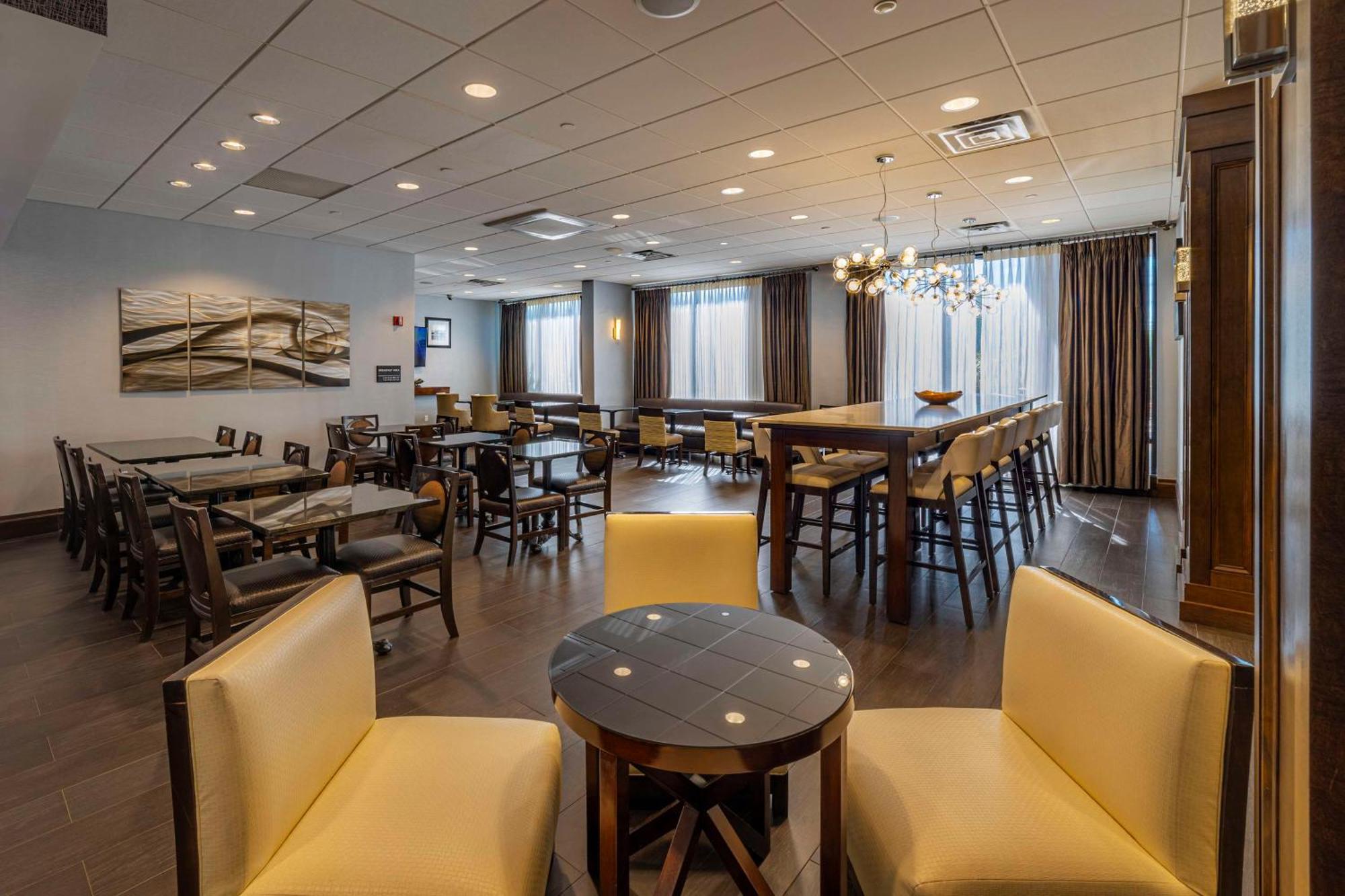 Hampton Inn Carlstadt At The Meadowlands Экстерьер фото