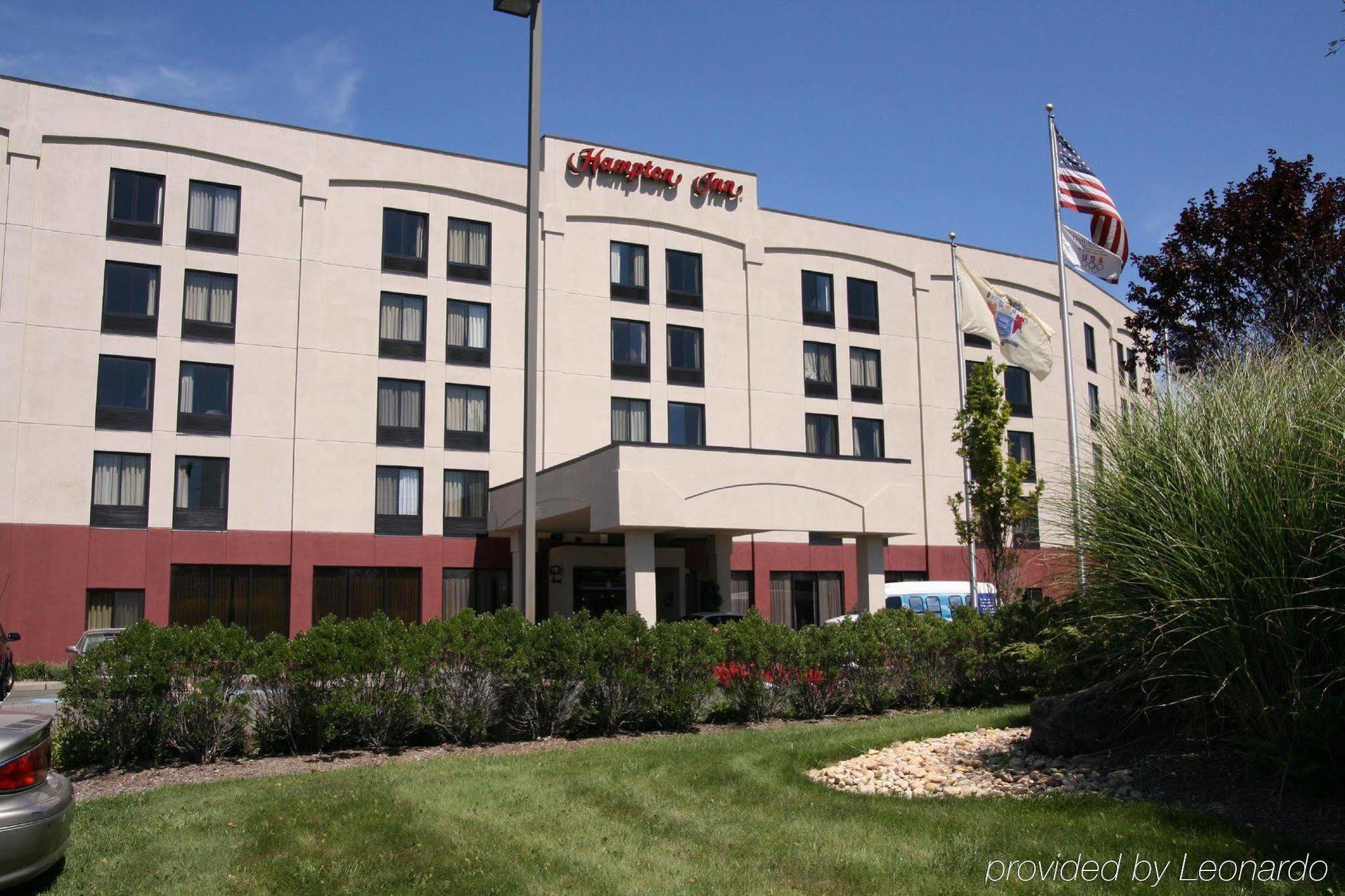 Hampton Inn Carlstadt At The Meadowlands Экстерьер фото
